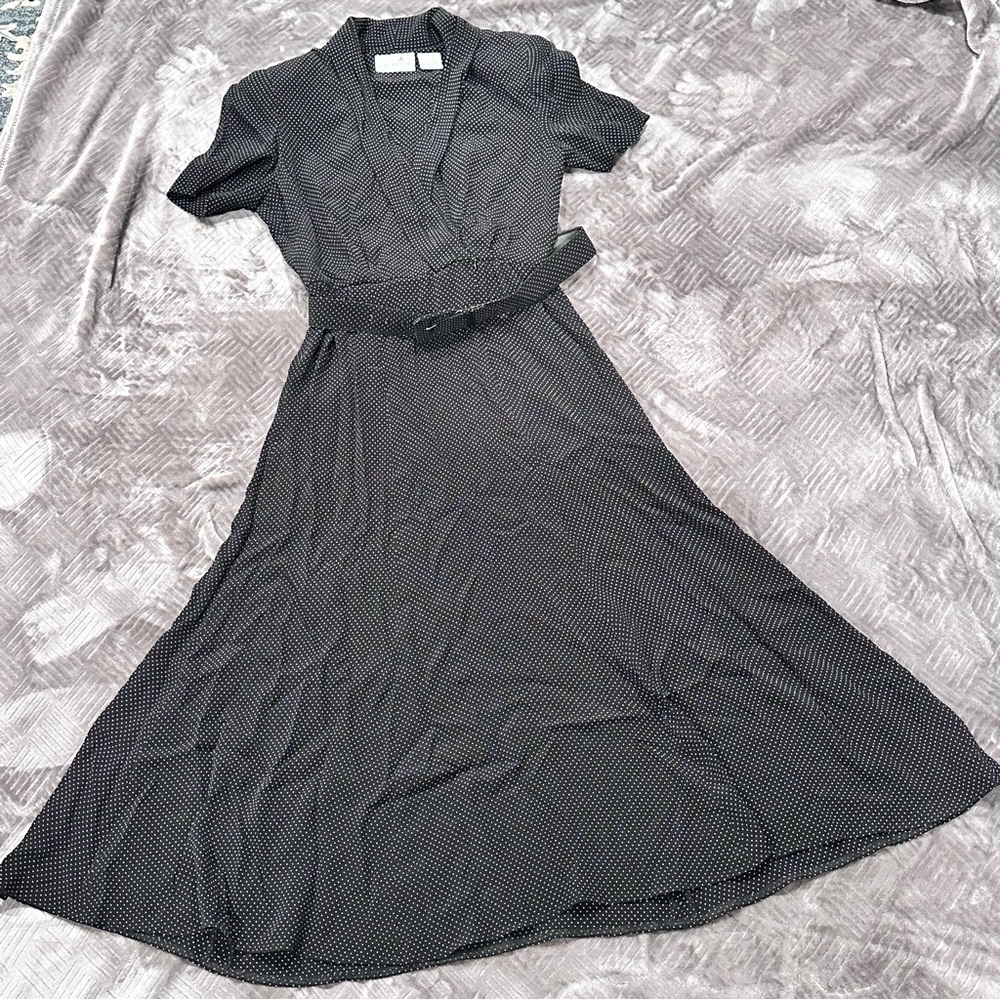 1980’s Vintage Pin Up Liz Claiborne Black and White Belted Dress